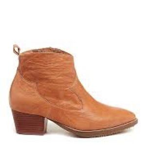 Anthropologie Kelsi Dagger Leather Boots